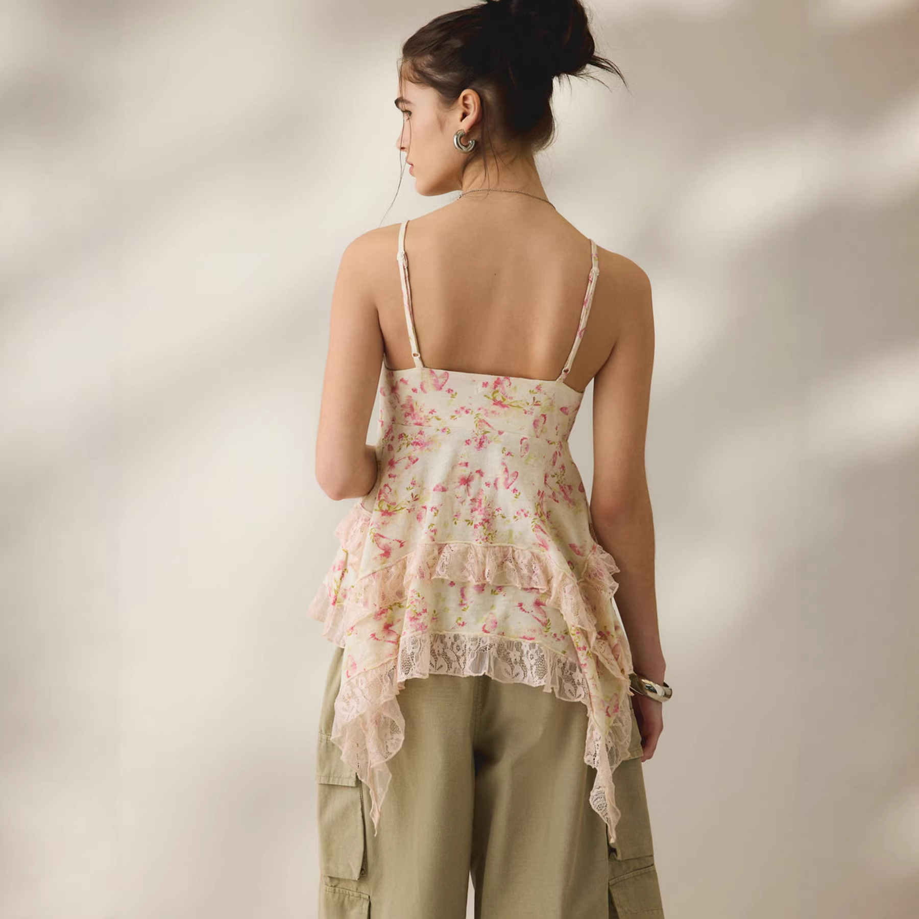 Retro Floral Chiffon Slimming Lace Flounce Strap Top – Elegant Summer Fashion Top for Women - Image 5
