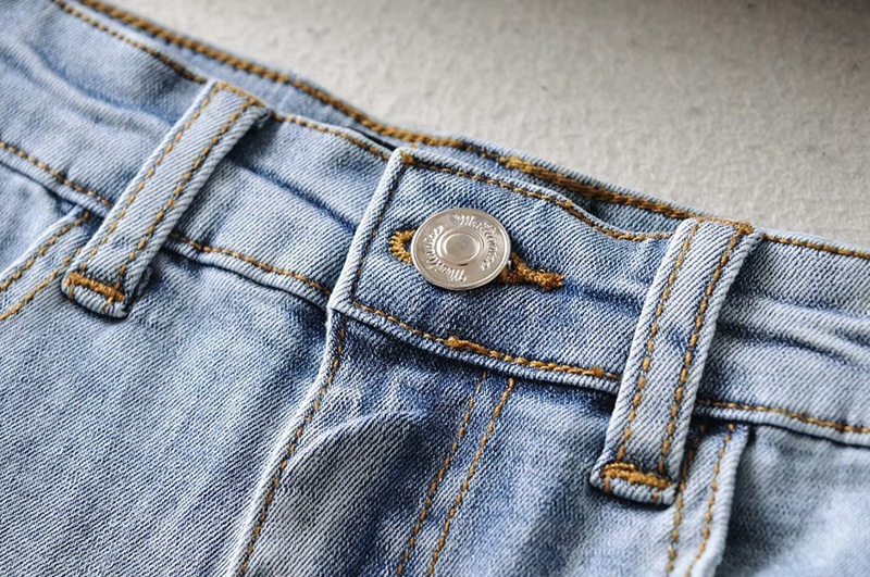 Fashionable And Personalized Bow Denim Shorts For Women - Image 6