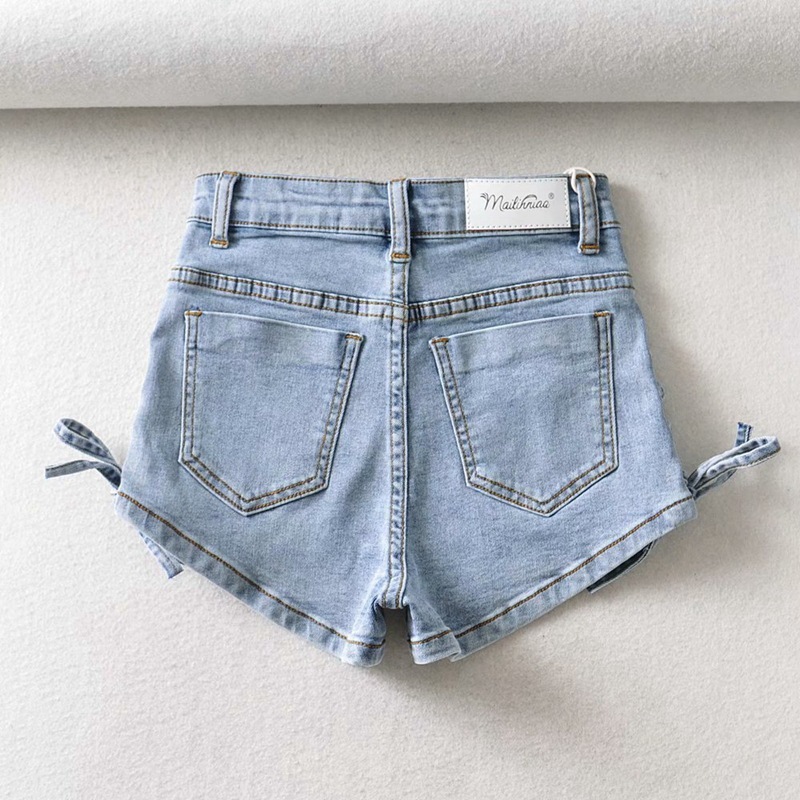 Fashionable And Personalized Bow Denim Shorts For Women - Image 4