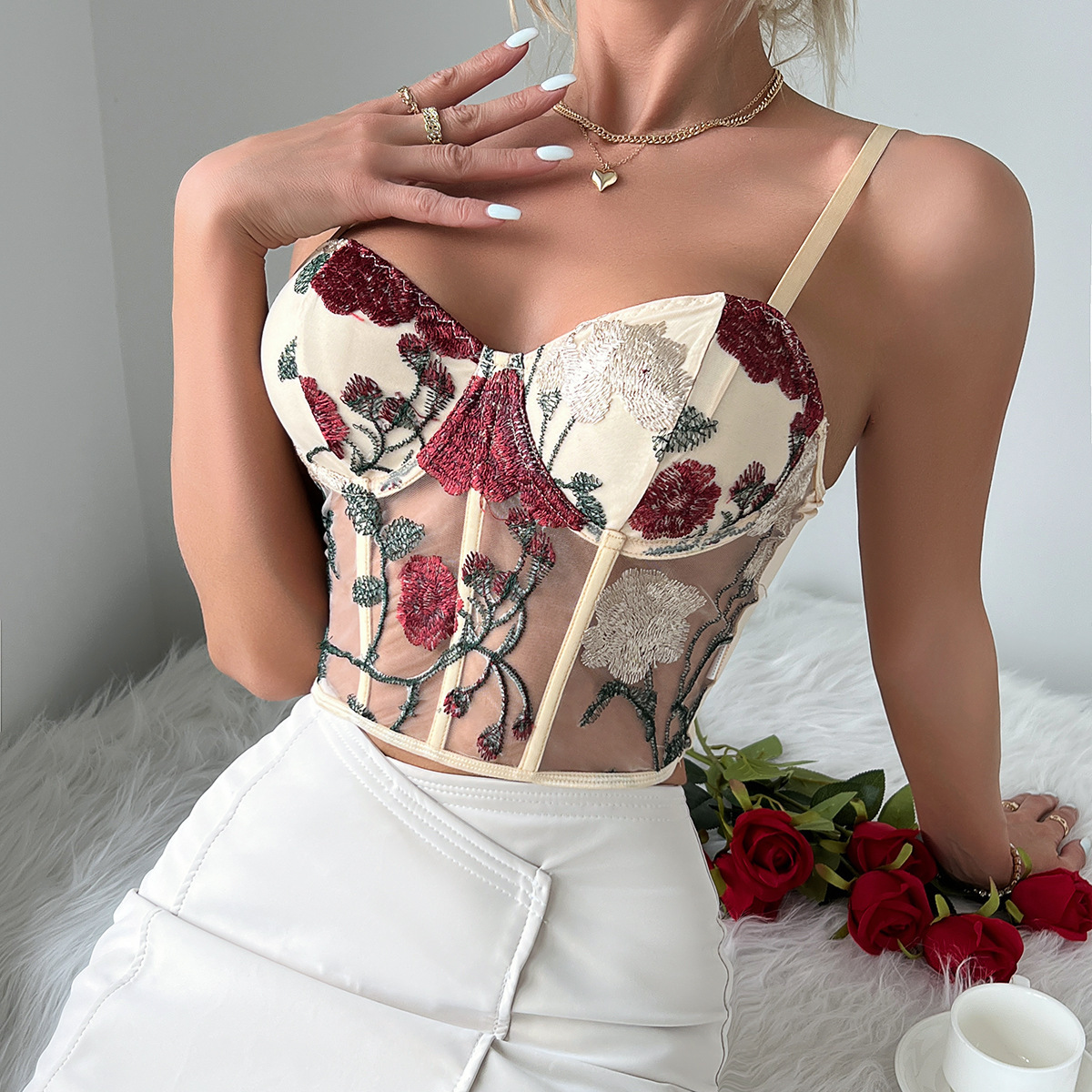 Women's Vest Retro Net Yarn Flowers Embroidered Vest - Image 3